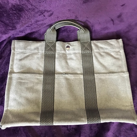 Hermes - Picture 2 of 7